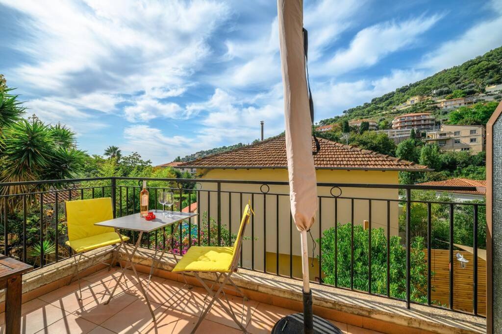 La Villa Julia - Calme - Spacieux - Parking Prive - Climatisation Menton Dış mekan fotoğraf